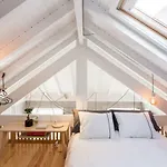 Gold & Grey Loft Almada