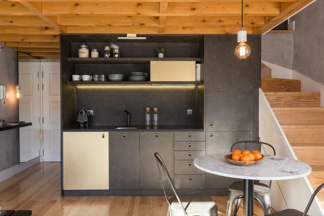 Gold & Grey Loft Almada Appartement
