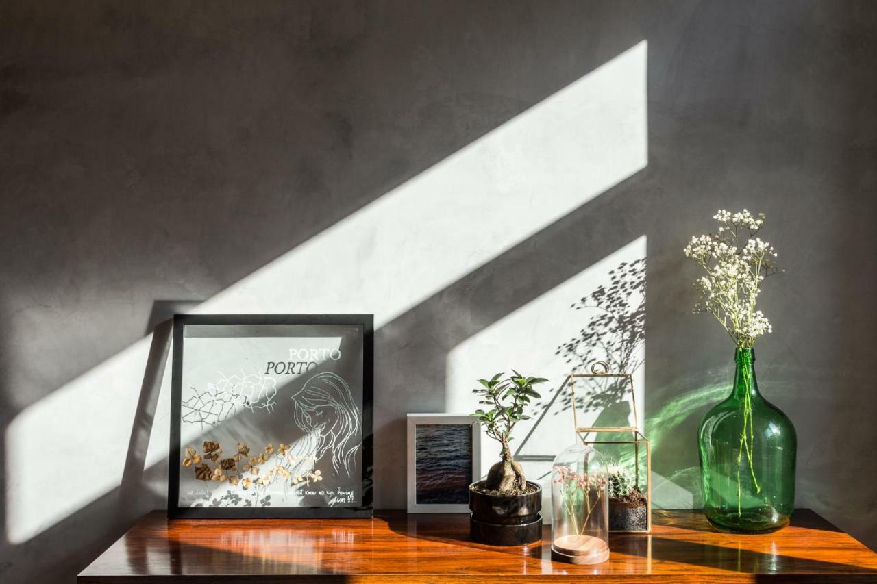 Gold & Grey Loft Almada Appartement *