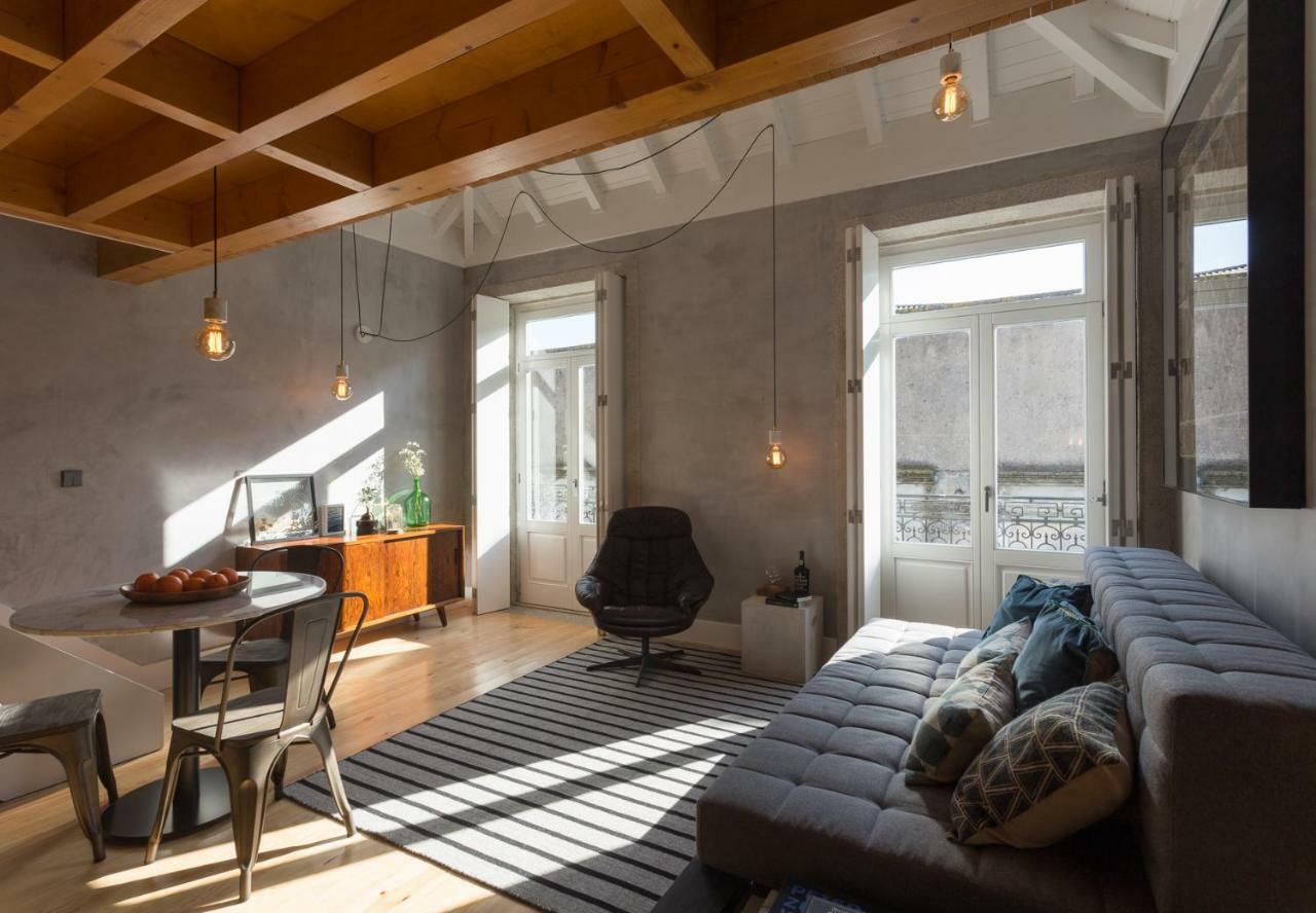 Gold & Grey Loft Almada Oporto